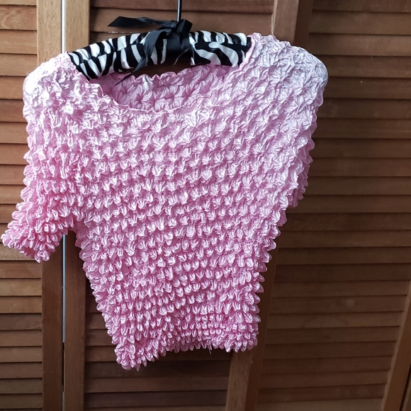 Expandable Shirt 85% Polyester 15% spandex - Picture 2 of 3